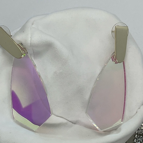 2 for 1 🎉 Kendra Scott Harlow Necklace + Earrings Iridescent Dichroic stones - Picture 5 of 9